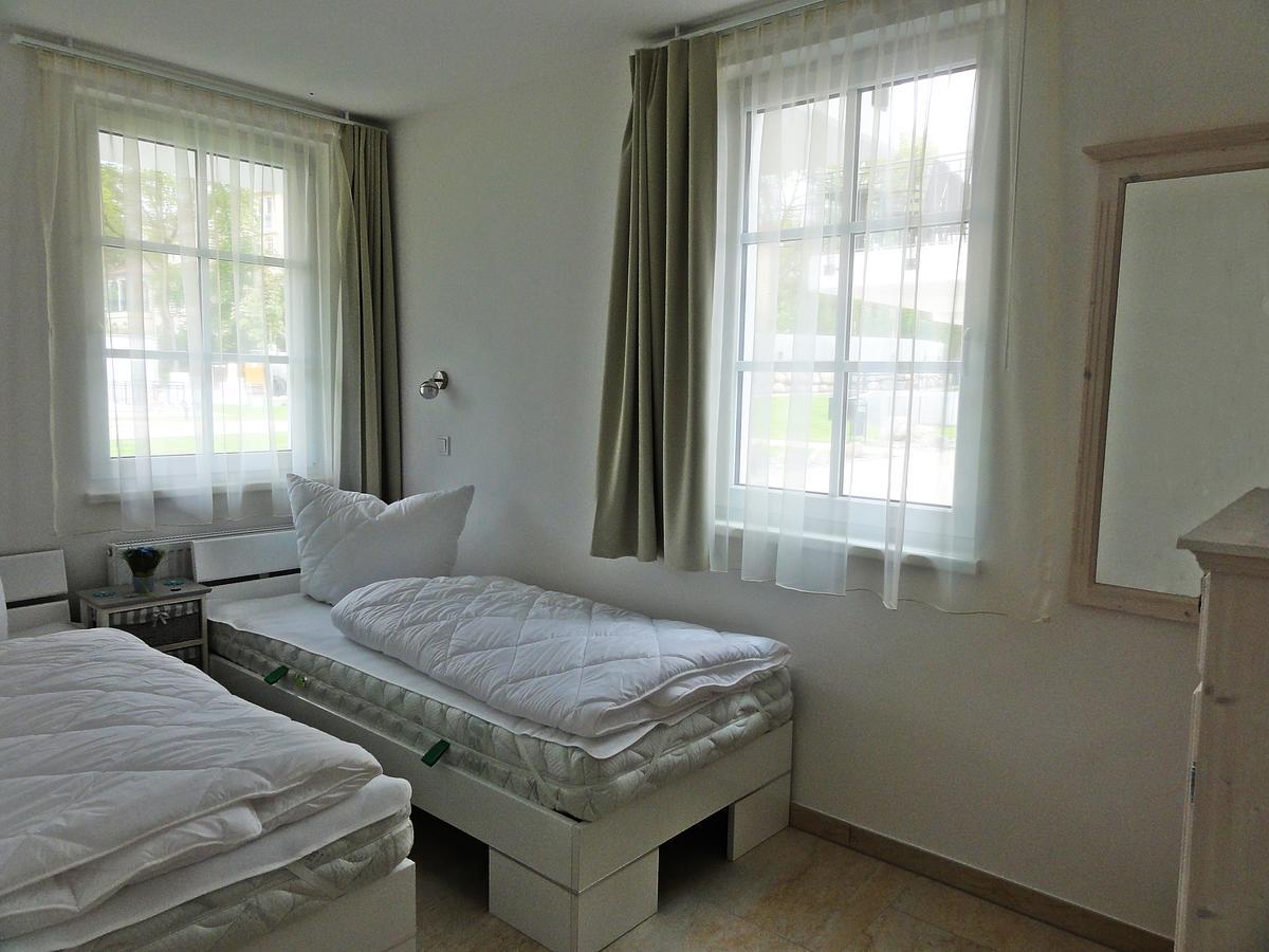 3 Zimmer Ferienwohnung Haus Meeresblick Mit Meerblick A005 Mit Suedterrasse Und Strandkorb Baabe Ngoại thất bức ảnh